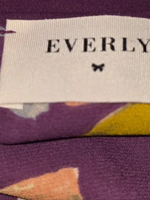 Everly Floral Dress Size Medium thumbnail 3