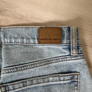 American Eagle Super High-Rise Baggy Straight thumbnail 4