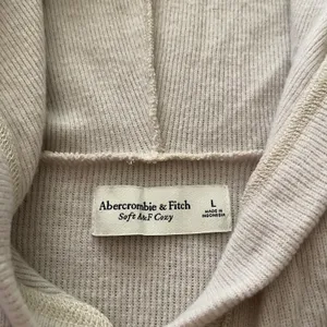 ‼️Abercrombie Soft AF Hooded Sweatshirt‼️ thumbnail 2