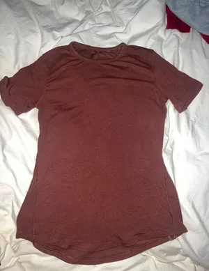 Lululemon Hold Tight Shirt thumbnail 1