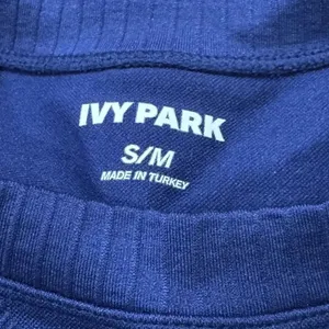 Ivy Park Blue Athletic Crop T Shirt Top Women’s Small/Medium thumbnail 4