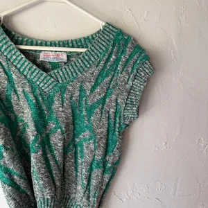 Vintage 80s‎ Glamour Knit Sweater Vest Green Gray Abstract Made in USA M thumbnail 2