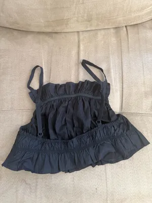 H&M black tank thumbnail 2