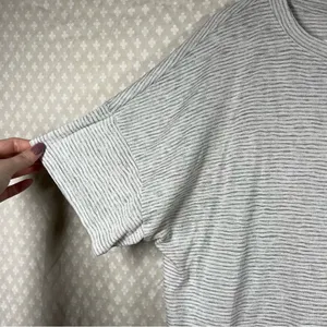 Anthropologie Akemi + Kin Grey White Striped Boxy Short Sleeve Top‎ thumbnail 3