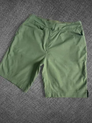 Puma Women’s Green Golf Shorts Size XS Stretch Waist thumbnail 3