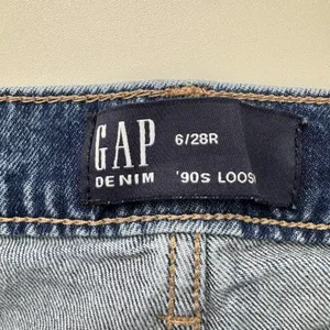 Gap 90s Loose Jeans Size 6/28R Blue Denim Mid Rise Straight Leg Casual Retro thumbnail 9