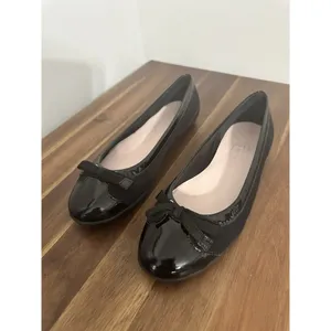 Talbots Black Patent Cap Toe Classy Leather Ballet Flats w bow sz 6 EUC thumbnail 2