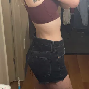 Levi's 501 Mid-Rise Shorts thumbnail 7