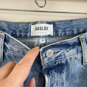 AGOLDE Fen High Rise Relaxed‎ Taper in Wander Size 30 thumbnail 3