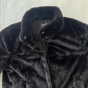 ZARA FAUX FUR SHORT FULL ZIP COAT JACKET in Black Sz Large thumbnail 6