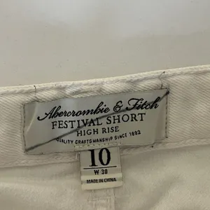 Abercrombie Fitch Festival Shorts Womens 10 White Fringe High Rise Button Zip thumbnail 5