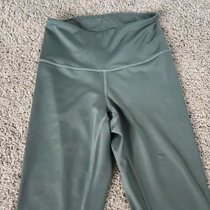 Z by Zella Green Leggings Size Extra Small thumbnail 3