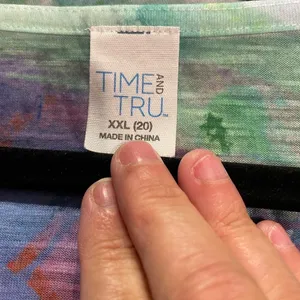 Time & True Floral V Neck Multicolor Shirt Sleeve Tee 2X NWOT thumbnail 5