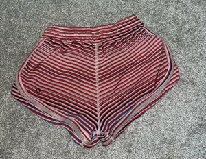 Lululemon shorts 2.5 inch thumbnail 2