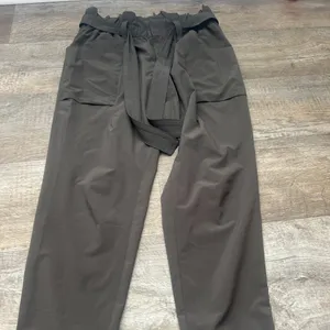 Athleta Skyline‎ Paper Bag Waist Pants size 4 thumbnail 8