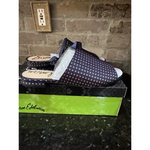 Sam Edelman Theodora Flats in a navy blue and pink geometric print‎ Size 9.5 thumbnail 4