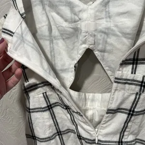 Abercrombie & Fitch White and Black Check Cutout Romper Size 2 thumbnail 6