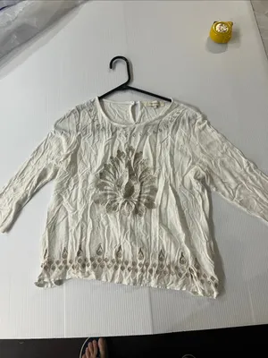 Embroidered White Women's Long-Sleeve Boho Top thumbnail 2