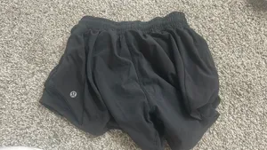 Lululemon Black Hotty Hot Shorts 2.5 thumbnail 2