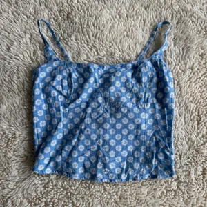 Abercrombie & Fitch Floral Crop Top - Size XS thumbnail 1