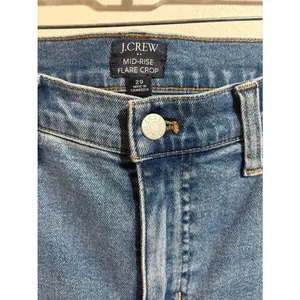 J.‎ Crew Mid-Rise Flare Crop Jeans Size 29 thumbnail 3