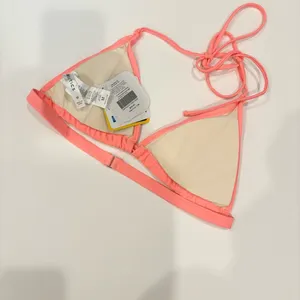 Fabletics‎ Luna Bikini top size Medium NWT thumbnail 4