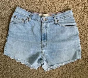 *Y2K* Levi’s 512 Classic slim cutoff size 12 blue jean high rise shorts thumbnail 1