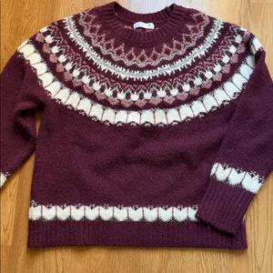 Elegant Burgundy and White Knit Sweater thumbnail 8