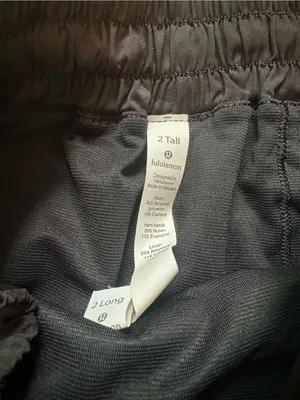 Lululemon Hotty Hot Shorts Size 2 Tall Black Camo Athletic Activewear Running thumbnail 2
