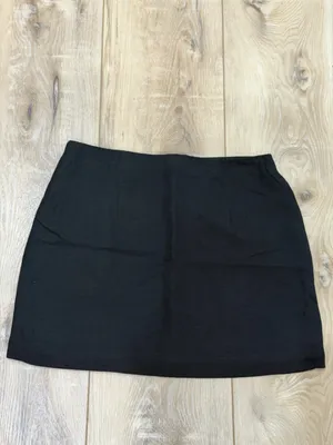 Black Mini Skirt with Side Slit thumbnail 4