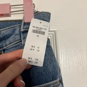 Abercrombie & Fitch 90’s Straight Ultra High Rise NWT thumbnail 4