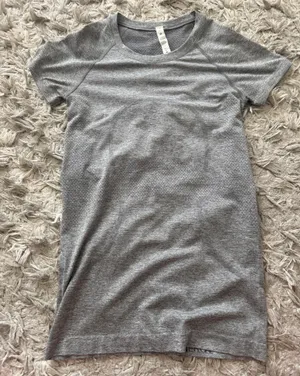 Grey Lululemon Short Sleeve Swiftly Tech thumbnail 2
