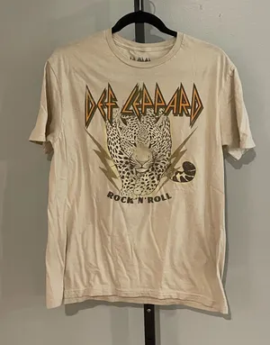 Def Leppard Concert T-Shirt Size Medium thumbnail 1