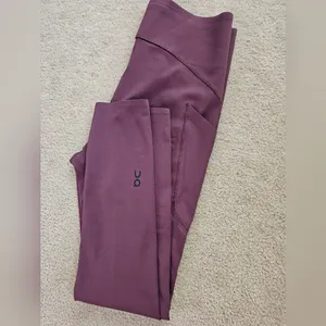 On Leggings thumbnail 3