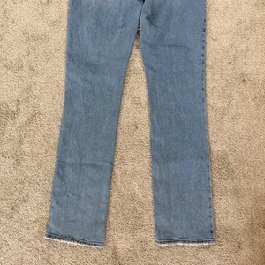 Abercrombie & Fitch The 90s Slim Straight Ultra High Rise Criss Cross 28/6L thumbnail 8