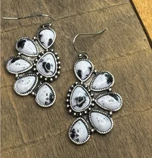 Black and white western style ladies jewelry set thumbnail 2