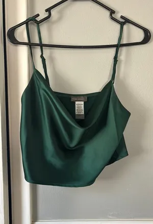 Green silk tank Size M thumbnail 1