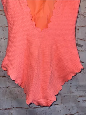 Aerie Women’s Scallop-Trim One-Piece Swimsuit Coral scoop back Med full coverage thumbnail 5