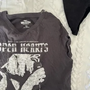 Hollister tee size S thumbnail 3