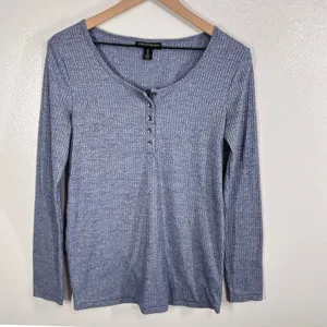 A Pea in the Pod Blue Ribbed Henley Maternity Top Women's M Long Sleeve Stretch‎ thumbnail 2