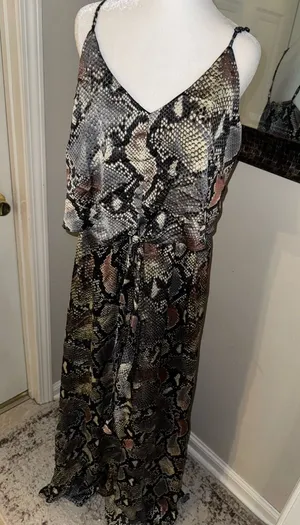 Stunning snake print multi color boutique maxi dress See and Be Seen size large thumbnail 1