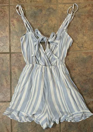 Flowy Romper thumbnail 2