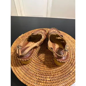 Ariat Brown Leather Laser Cut Floral Wedge Sandals Slingback Clogs Womens 9B thumbnail 3