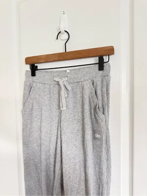 Alo Yoga Muse Sweatpant in Grey thumbnail 4