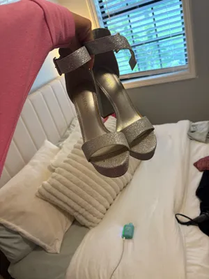 size 8 dream paris heels  thumbnail 2