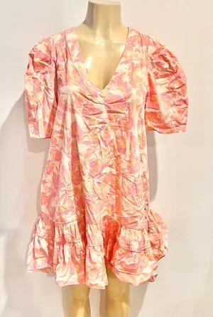 Olivaceous Pink Floral Dress Sz M Puff Sleeves Ruffle thumbnail 1