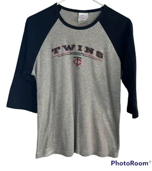Minnesota Twins Baseball Gray 3/4 Sleeve Women’s T-Shirt Size Medium thumbnail 1