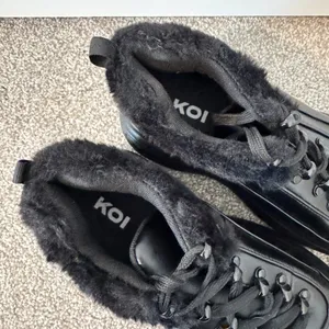 Koi Fur Trim Sneakers Size 8 Black Faux Leather New Whimsigoth Fairy Grunge Punk thumbnail 9