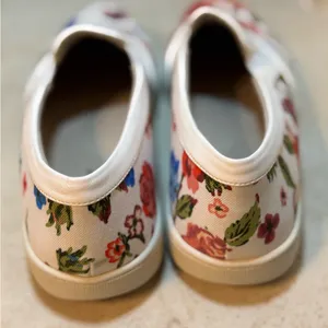 Trotters‎ Floral Alright Sneaker, 8N thumbnail 5