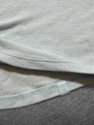 Lululemon Blue Ribbed Cropped Curved Hem Tee Size 0 thumbnail 7